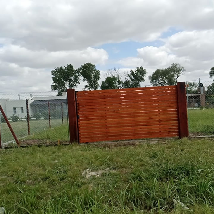 Portones de madera para parcelas